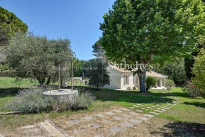 Maison à vendre à AIX-EN-PROVENCE Cravache-Le Brix - 4 pièces - 220 m² 