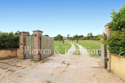 Maison &agrave; vendre &agrave; REILLANNE  - 5 pi&egrave;ces - 219 m&sup2; 