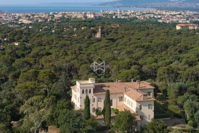 Villa à Fréjus &agrave; louer à partir de 28 500 € / semaine, Photo 14
