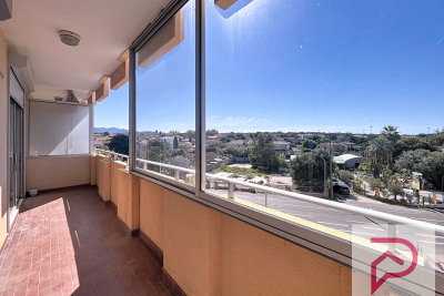 Appartement à vendre à SIX-FOURS-LES-PLAGES Valescure Est-Aiguebonne - 3 pièces - 58 m² 