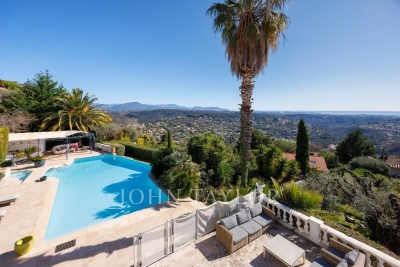 House for sale in VENCE  - 7 rooms - 240 m² 