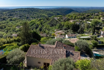 House for sale in TOURRETTES-SUR-LOUP  - 7 rooms - 146 m² 