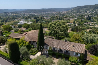 House for sale in ST-PAUL-DE-VENCE  - 15 rooms - 650 m² 