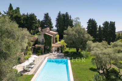 House for sale in VENCE  - 11 rooms - 520 m² 