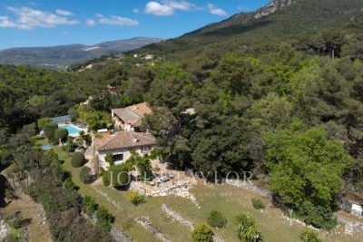 House for sale in TOURRETTES-SUR-LOUP  - 9 rooms - 262 m² 