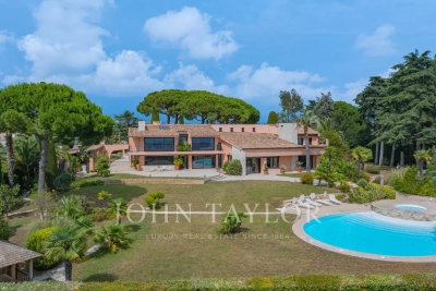 House for sale in NICE  - 10 rooms - 465 m² 