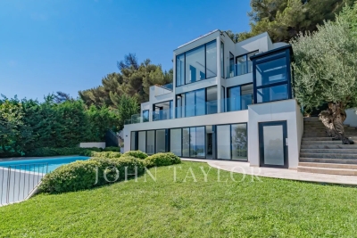 House for sale in ROQUEBRUNE-CAP-MARTIN  - 8 rooms - 442 m² 