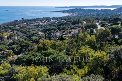 Maison à vendre à STE-MAXIME Giens - 5 pièces - 170 m² 