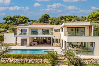 House for sale in MOUGINS  - 7 rooms - 314 m² 