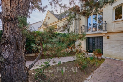 Appartement à louer à ST CLOUD Les Fosses Rouges - 2 pièces - 94 m² 