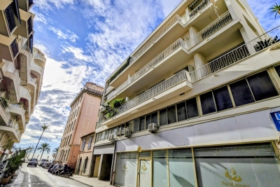 Appartement à vendre centre ville immeuble avec ascenseur nice 
