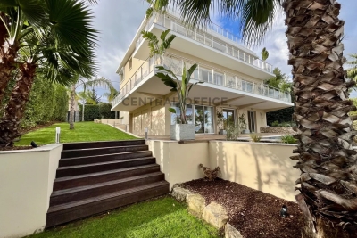 Maison à vendre à ANTIBES Lagare  - 334 m² 