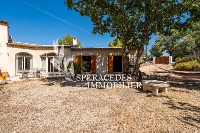 House for sale in ST-CÉZAIRE-SUR-SIAGNE  - 5 rooms - 107 m² 