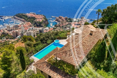 Maison à louer à LA TURBIE Saint-Philippe - 8 pièces - 2000 m² 