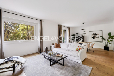 Appartement à vendre à PARIS 7EME Rochechouart 2 - 4 pièces - 115 m² 