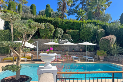 Maison &agrave; vendre &agrave; MOUGINS  - 6 pi&egrave;ces - 305 m&sup2; 