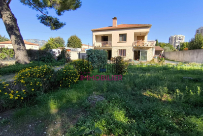 Maison à vendre à AVIGNON  - 6 pièces - 150 m² 