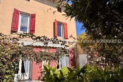Maison à vendre à STE-CÉCILE-LES-VIGNES Meyne Claire-Paluds-Costieres de Coudoul - 6 pièces - 138 m² 