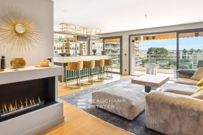 Apartment for sale in CANNES Cimiez - 3 rooms - 90 m² 