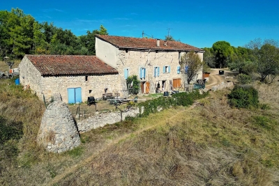 Maison à vendre à ST-PAUL-EN-FORÊT  - 10 pièces - 199 m² 