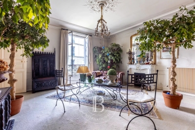 Apartment for sale in PARIS 17EME  - 3 rooms - 86 m² 