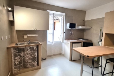 Maison &agrave; vendre &agrave; BAGNOLS-SUR-CÈZE  - 5 pi&egrave;ces - 137 m&sup2; 