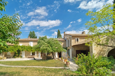 Maison à vendre à CAVAILLON Fourchevieilles - 8 pièces - 250 m² 