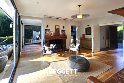 Maison à vendre à EVECQUEMONT Jouars-Pontchartrain - 10 pièces - 199 m² 