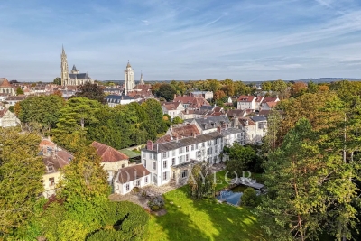 Maison à vendre à SENLIS  - 13 pièces - 505 m² 