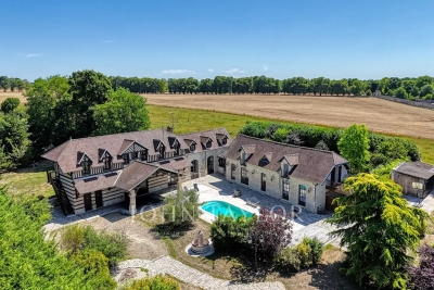 Maison à vendre à SENLIS  - 11 pièces - 335 m² 