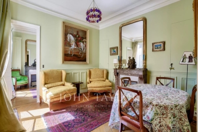 Appartement à vendre à PARIS 7EME Saint-Vincent de Paul 5 - 3 pièces - 45 m² 