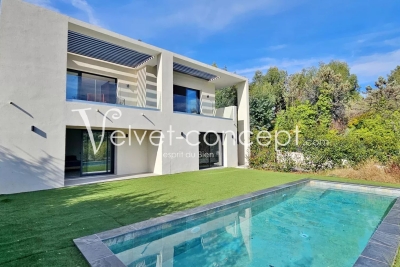 Maison à vendre à CANNES Les Indes Les-Groulles - 6 pièces - 208 m² 