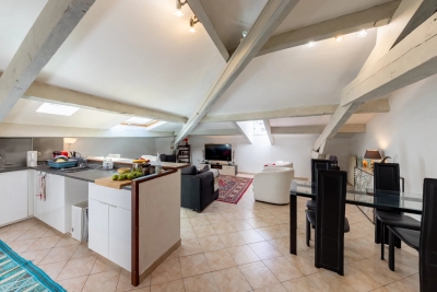 Appartement à vendre à NICE Colombier - 3 pièces - 87 m² 