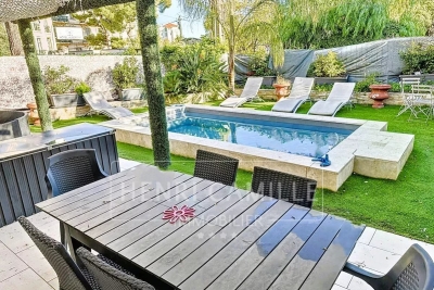 Maison à vendre à CANNES Le Riou - 5 pièces - 145 m² 