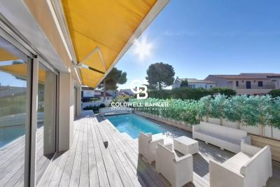 Maison à vendre à ST-CYPRIEN Plage Centre - 5 pièces - 153 m² 