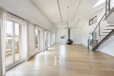 Apartment for sale in ST CLOUD  - 5 rooms - 221 m² 