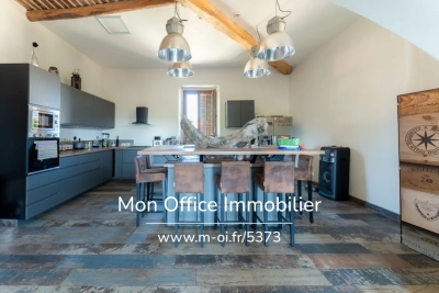 Appartement à vendre à LA FARE-LES-OLIVIERS Centre - 5 pièces - 153 m² 