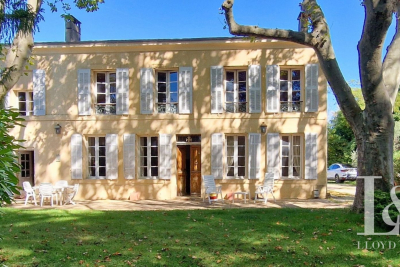 Maison à vendre à AIX-EN-PROVENCE  - 7 pièces - 200 m² 