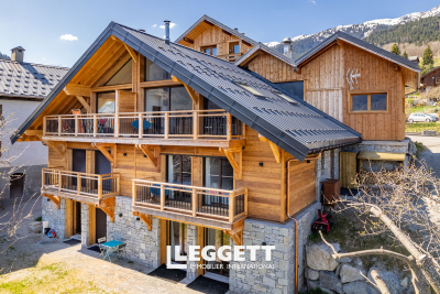 Maison à vendre à LES ALLUES  - 5 pièces - 137 m² 