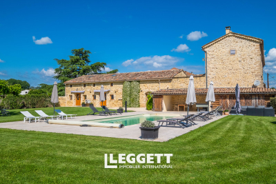 Maison à vendre à ST-DENIS Nord - 18 pièces - 530 m² 