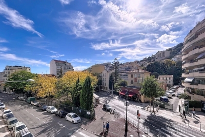 Appartement à vendre à NICE Village-Saint Julien-Saint Pierre - 3 pièces - 95 m² 
