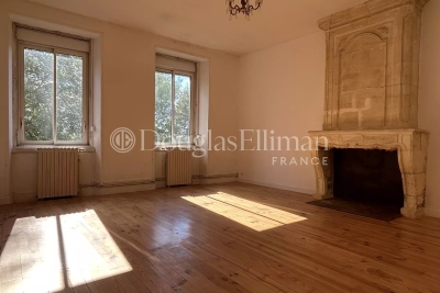 Maison à vendre à ST-ANDRÉ-DE-CUBZAC Saumos - 11 pièces - 344 m² 