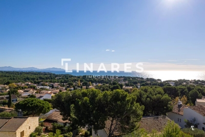 Maison à vendre à SAUSSET-LES-PINS  - 7 pièces - 240 m² 