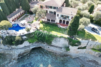 Maison à louer à ST-JEAN-CAP-FERRAT Riquier - 12 pièces - 3100 m² 
