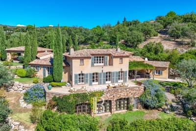 House for sale in PLAN-DE-LA-TOUR  - 10 rooms - 340 m² 