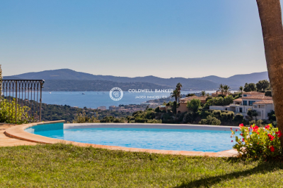 House for sale in STE-MAXIME  - 5 rooms - 200 m² 