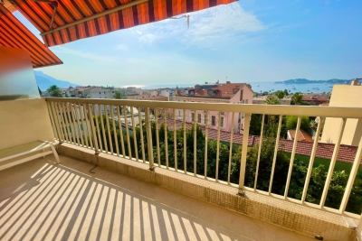 Appartement à vendre à BEAULIEU-SUR-MER Puget-Théniers - 3 pièces - 59 m² 