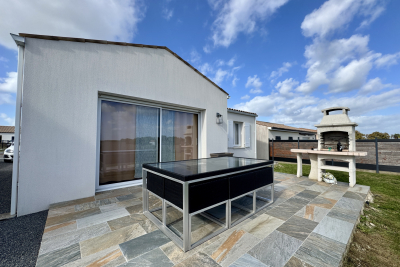 Maison à vendre à CHAILLEVETTE Port-d'Envaux - 3 pièces - 75 m² 