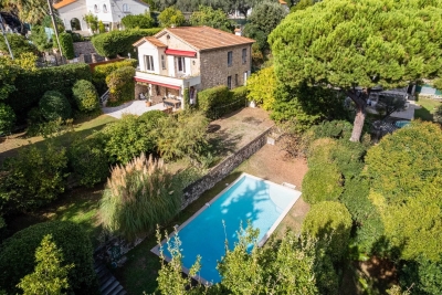 Maison &agrave; vendre &agrave; CANNES Vallergues - 7 pi&egrave;ces - 180 m&sup2; 