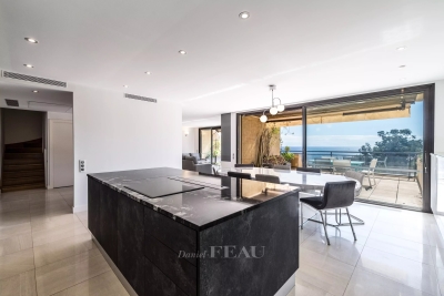 Apartment for sale in CANNES  - 7 rooms - 220 m² 